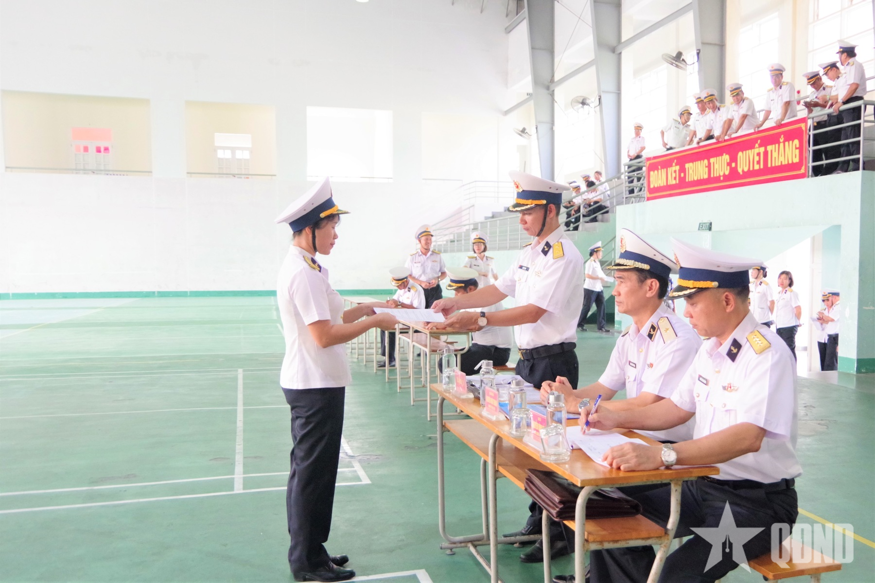 100% cán bộ, giảng viên, nhân viên Học viện Hải quân kiểm tra điều lệnh